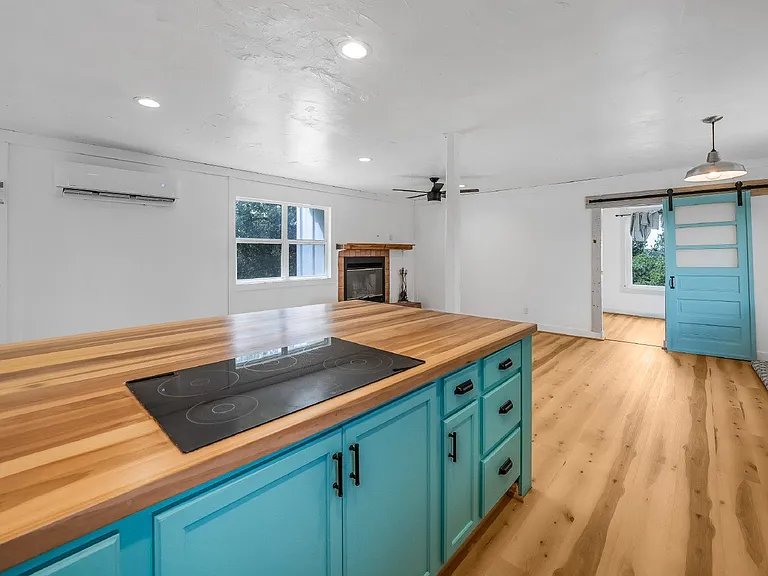 10011 Little Creek Cir — Photo 10