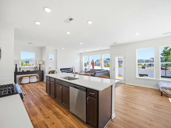 14804 Ardgillan Rd, Rosemount, MN 55068