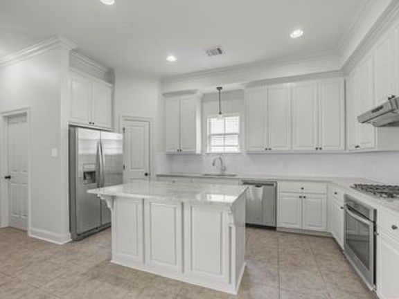 4th image of 14506 Market North Dr
