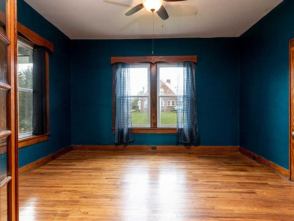 5th image of 2428 Underwood Pl