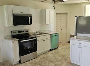 1105 E 5th St, Vinton, IA 52349