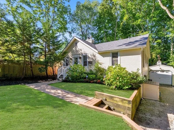 12 Whaling Avenue, Cold Spring Harbor, NY 11724