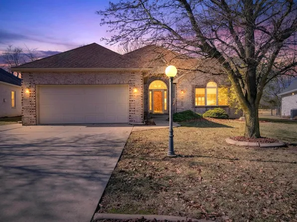 1838 Hunters Cove Cir, Kokomo, IN 46902