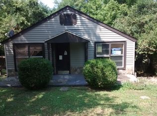 104 2nd St, Rossville, GA 30741