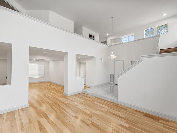 2nd image of 5394 Evanwood Ave
