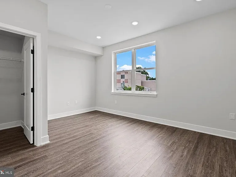 2146 N Front St #3 — Photo 12