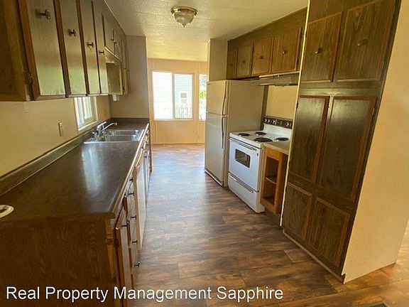 4th image of 385 Winkler Ln