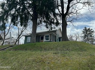 24 Algonkin Street, Ticonderoga, NY 12883