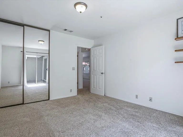 989 Bluebell Way — Photo 14