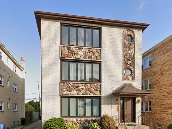 7854 W Cahill Ter, Chicago, IL 60634