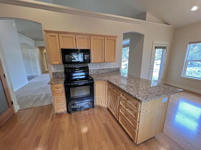 835 Nutcracker Dr — Photo 16