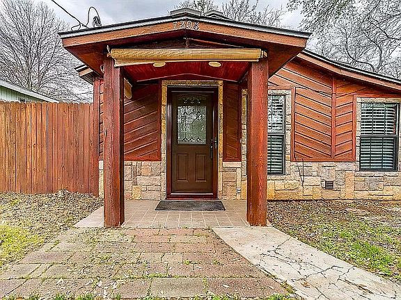 2nd image of 7208 Foster Dr