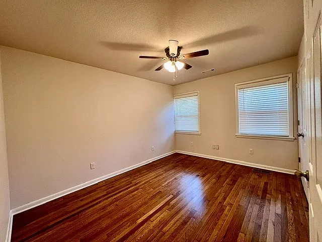 1666 Oakland Ave — Photo 7
