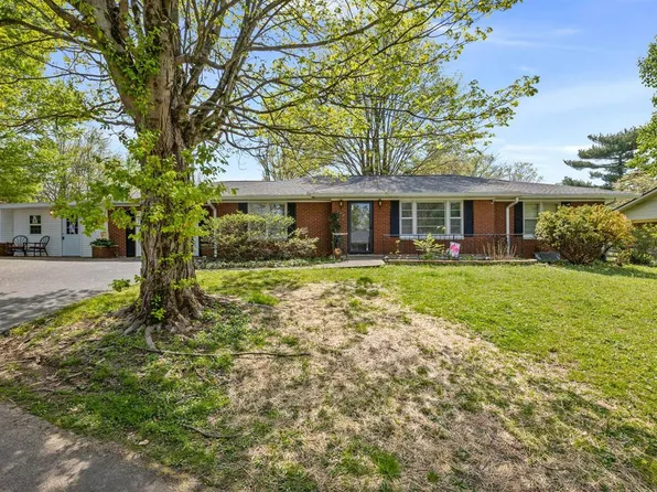 208 Doran Dr, Cave City, KY 42127