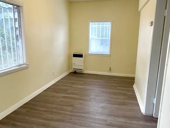 4th image of 205 W Vernon Ave #3588580