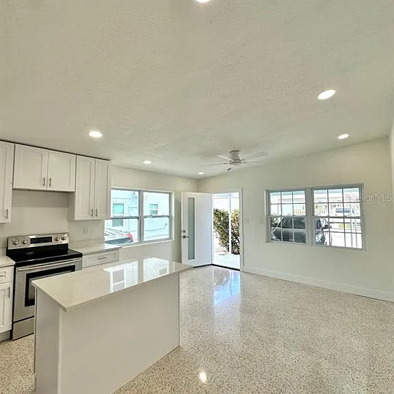 14147 Palm St #2 — Photo 4