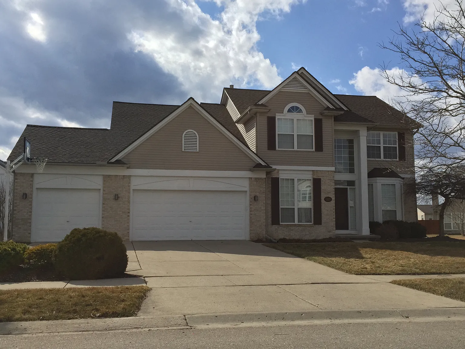 1023 Shetland Dr photo 1