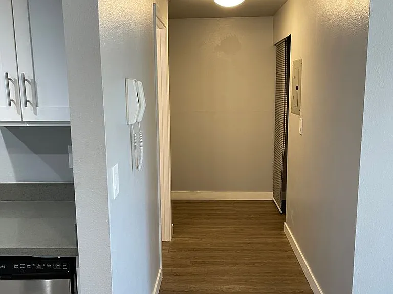 Seattle View Apartments — Photo 30