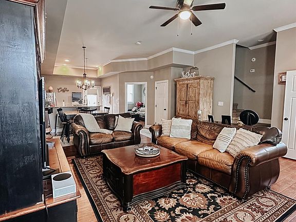 4th image of 117 Portico St