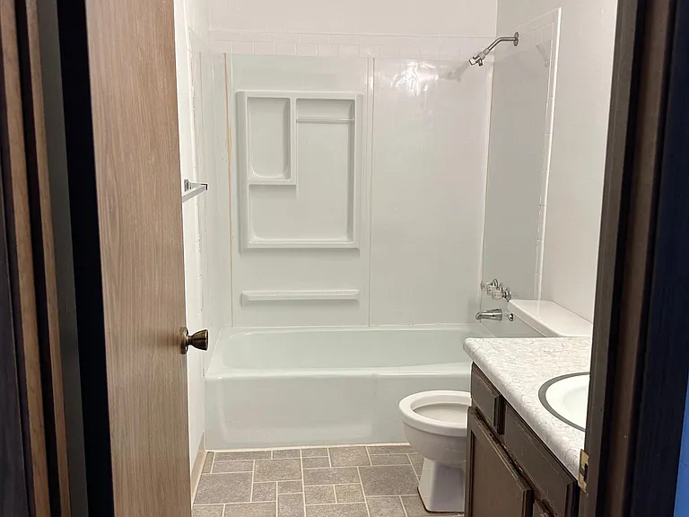 2208 Stoneybrook Rd #3 — Photo 7