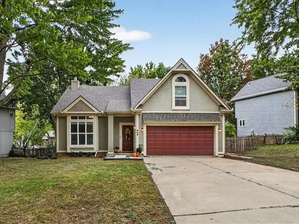 968 E Cavendish Trl, Olathe, KS 66061