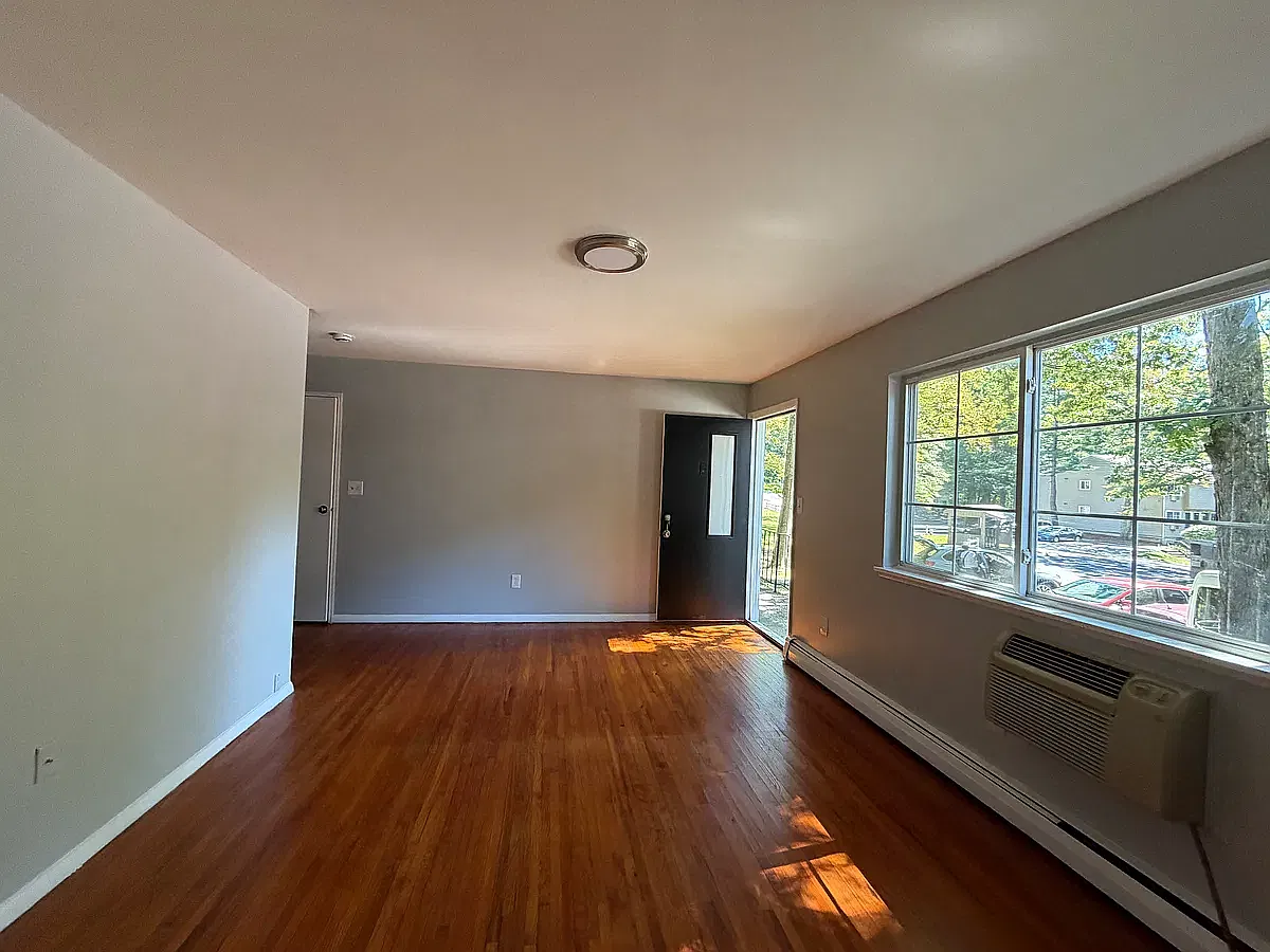 2 bed, $1,495 — Photo 1