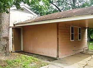 1735 Fairway St, Beaumont, TX 77703