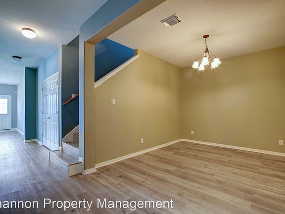 3rd image of 2939 Meadowglen Crst