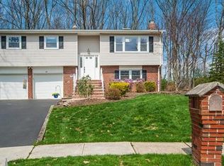 12 Colt Ct, East Brunswick, NJ 08816