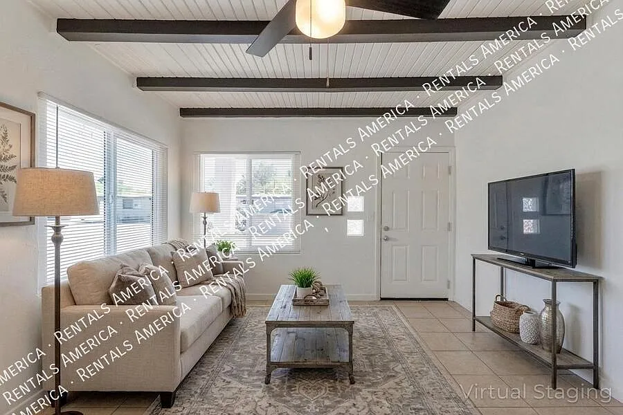 3050 N Sparkman Blvd