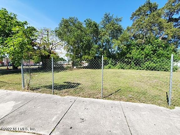 3rd image of 1790 WASHINGTON Avenue