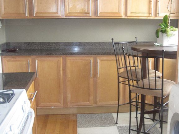 5th image of 3555 N Oakley Ave #1