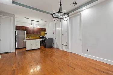 41 Havemeyer Street, #2C