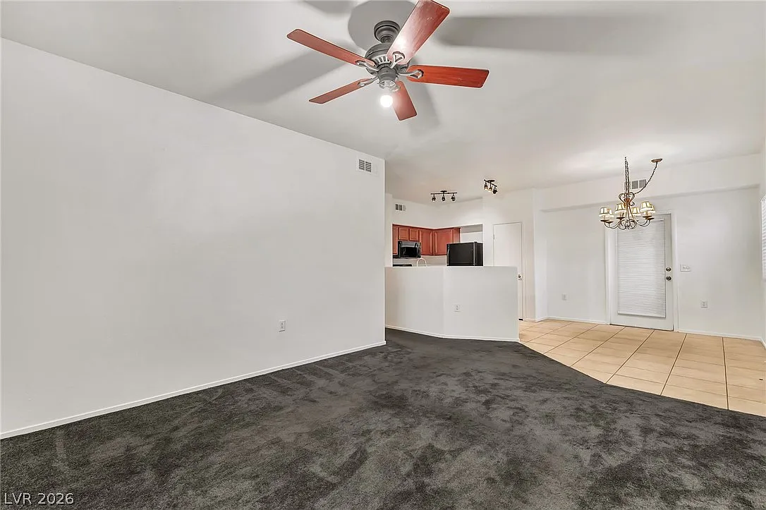 3 bed, 2.0 bath, 1188 sqft, $1,600 — Photo 4