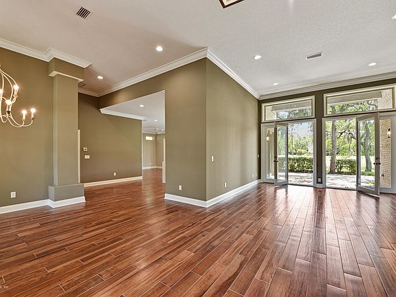 4th image of 12654 Mission Hills Cir S