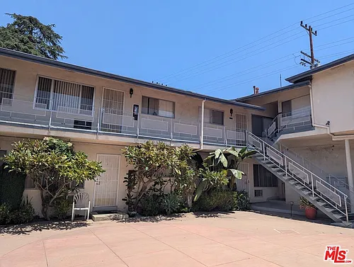 1365 Orange Grove Ave #12 Photo 1