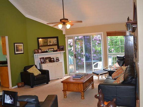 2nd image of 322 Shadow Hills Ln