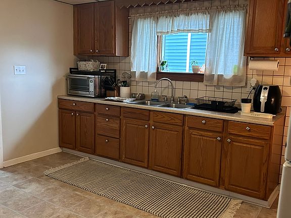 3rd image of 1114 Monroe Ave #1116