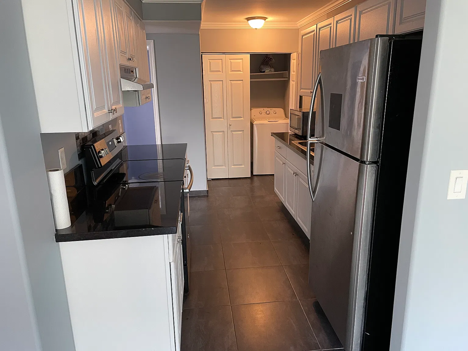 3 bed, 2.5 bath, 1440 sqft, $1,600 — Photo 3