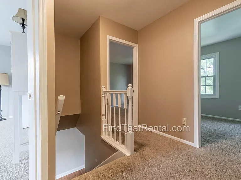 1030 Northfield Dr — Photo 14