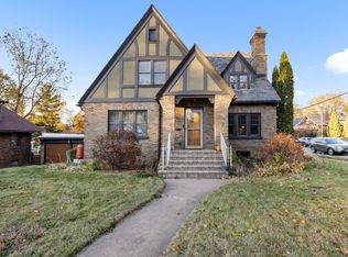 2322 E State St, Rockford, IL 61104