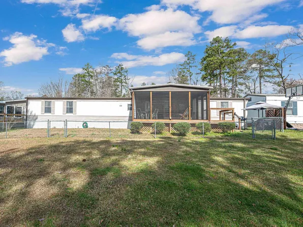 79 Lakeside Dr, Cropwell, AL 35054