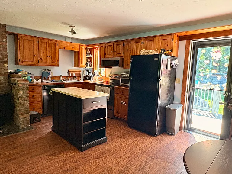 10 Rodman Ave #10A — Photo 3