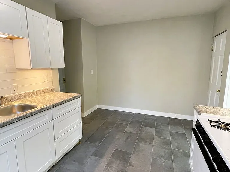 3224 Portis Ave — Photo 7