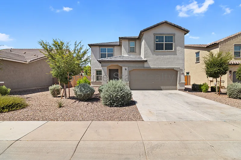 2402 E Alonso Dr
