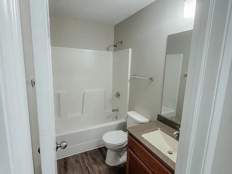 915 Carlton Cir — Photo 24