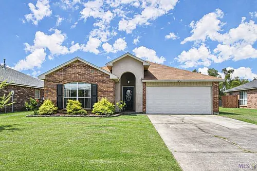 23867 Waterford Ct Photo 1