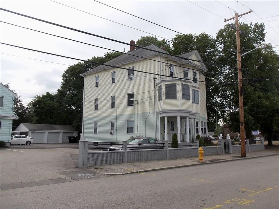 1st image of 993-995 York Ave