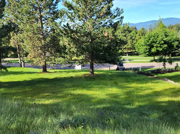 1075 Boat Club Dr, Bigfork, MT 59911
