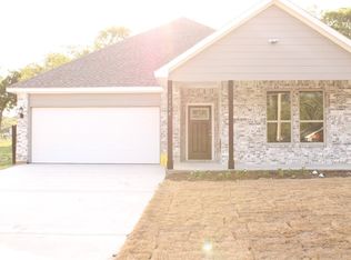 2124 W #R, Fort Worth, TX 76105